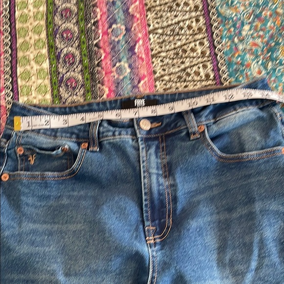 Frye Blue Relaxed Jeans for Effortless Style - Picture 6 of 6